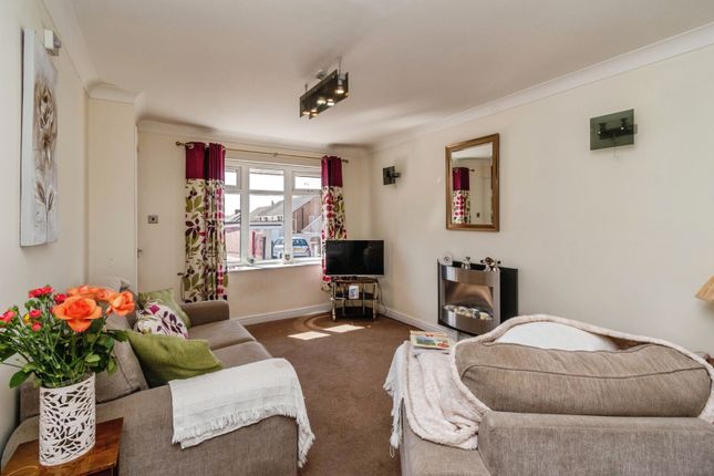 7, Florence Street, Cannock photo 2