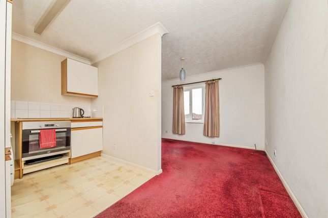 16, Southgate Road, Ipswich photo 4