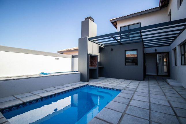 Detached house for sale in 154 Vogelsanck Street, Langebaan Country Estate, Langebaan, Western Cape, South Africa