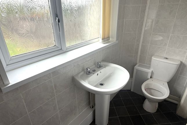 33, Llewellyn Street, Port Talbot photo 4