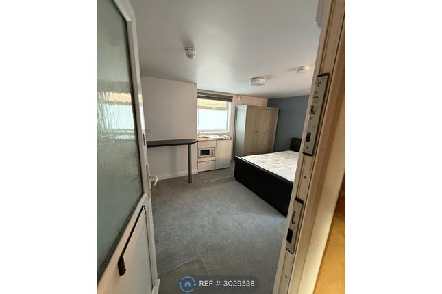 1-bed flat on Sunnyside, London Road, Chalfont St. Giles, £690/mo