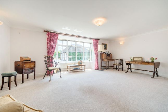 Flat for sale in Park Road, Haslemere