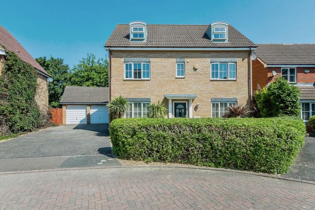 Thumbnail Town house for sale in Faraday Close, Yaxley, Peterborough