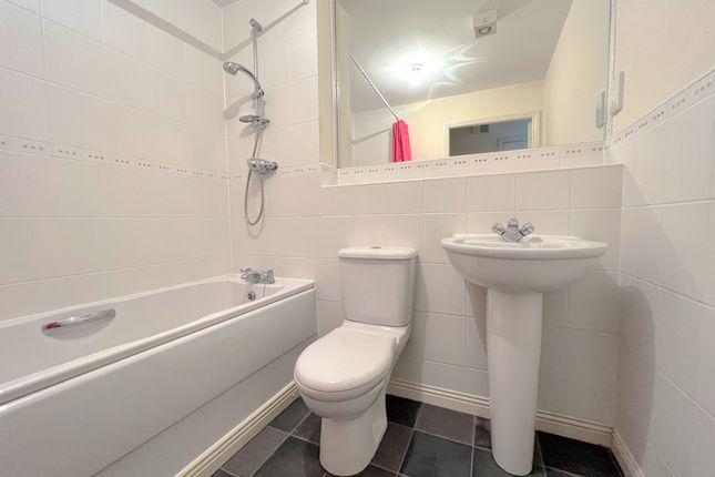 92, BRIDGEND photo 5