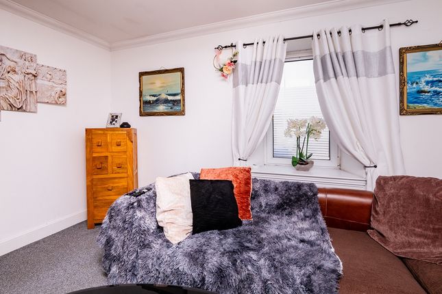 23, Ramsay Street, Montrose photo 4