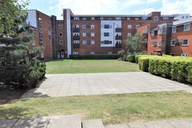1 bed flat for sale in Siloam Place, Ipswich IP3