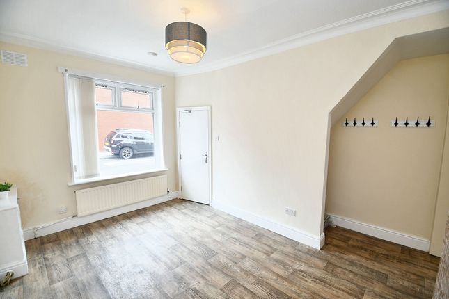 10 Ashley Street, Salford photo 2