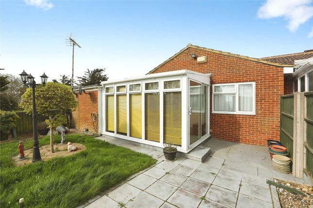 10,, Seaview Avenue, Sheerness photo 2