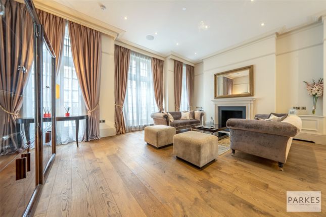 7-bed house on 44, Hertford Street, London, £34,667/mo