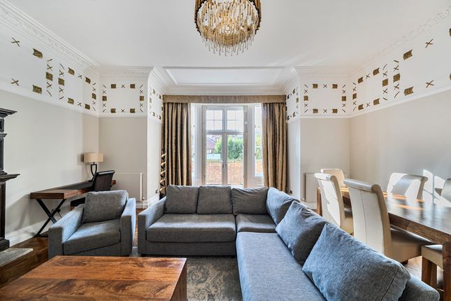 Flat 2, 6, Redington Road, London photo 4