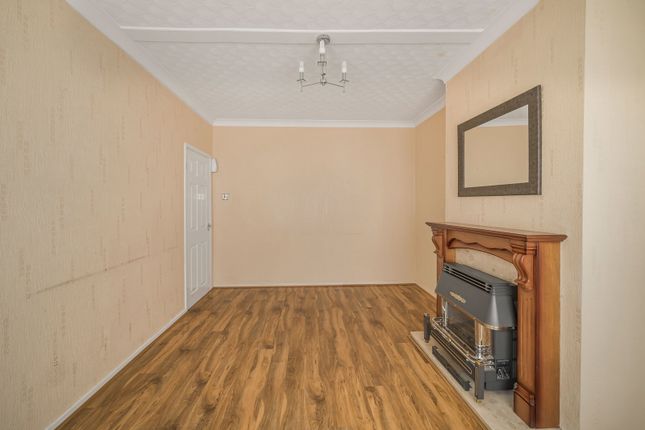 6, Chaucer Close, Bridgend photo 3