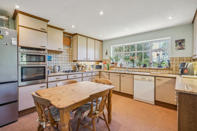 Vache Farm Bungalow,, Amersham Road, Buckinghamshire photo 4