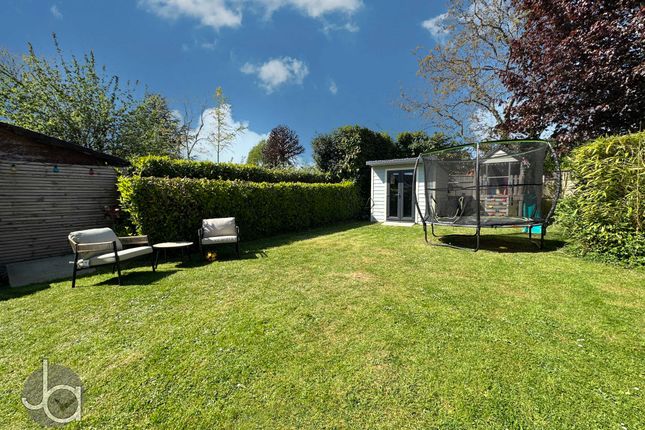 7, Patten Close, Colchester photo 2