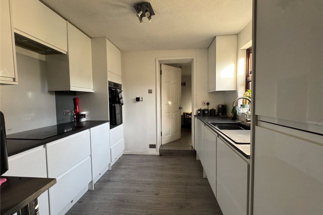 11, Rowhurst Avenue, Surrey photo 3