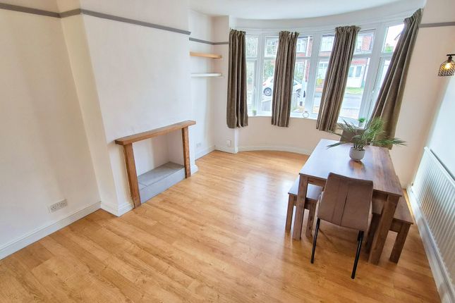 15, Hawthorn Avenue, Leicester photo 2