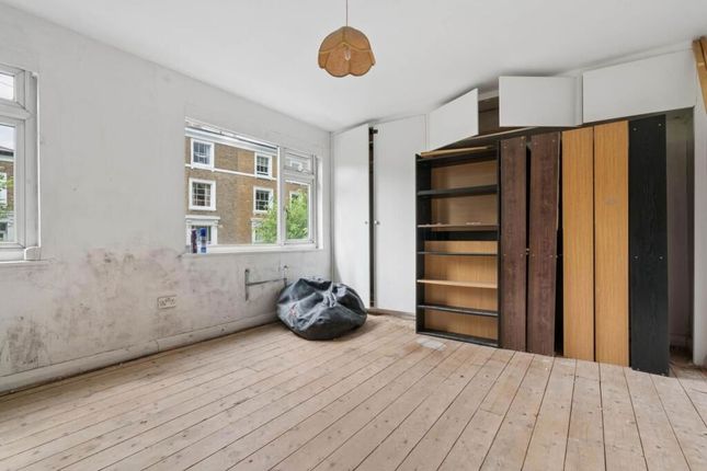 Flat 3 Maxwell Court, Northbourne Road, London photo 4