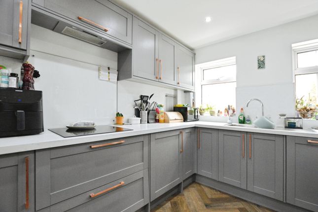 9, Icknield Close, St Albans photo 4