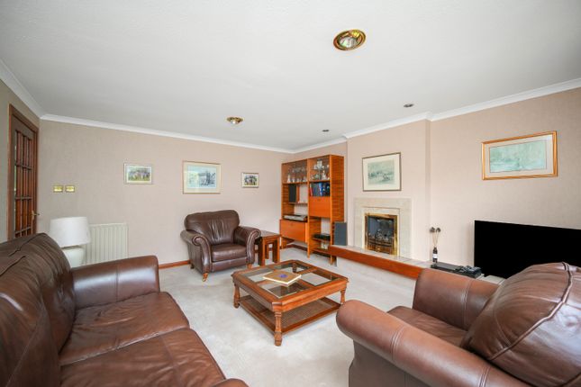 4, Larchfield, Balerno, Edinburgh photo 3