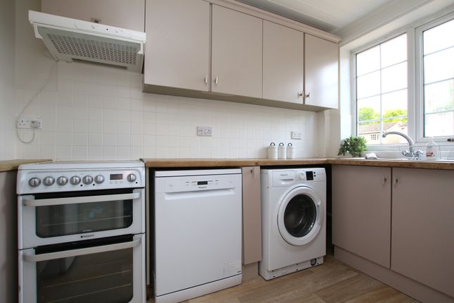 6, Rochester Drive, Lincoln photo 4