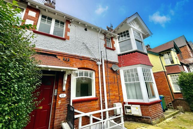 Thumbnail Flat to rent in Grosvenor Road, Scarborough