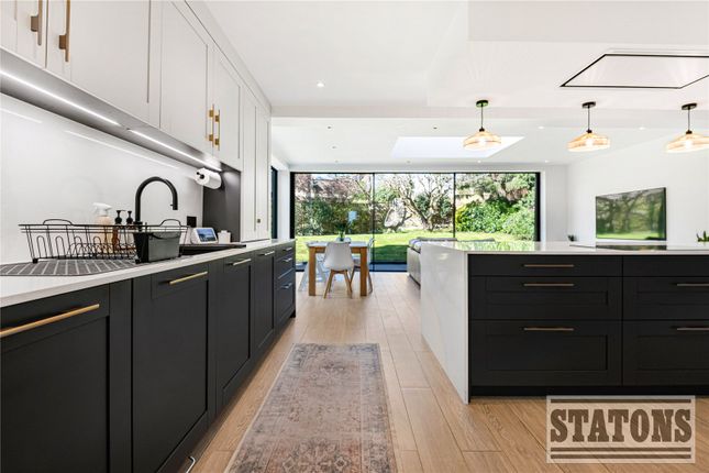 33, Parkgate Crescent, Hadley Wood photo 4