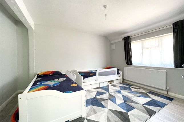 120,, Marsh Lane, Stanmore photo 4