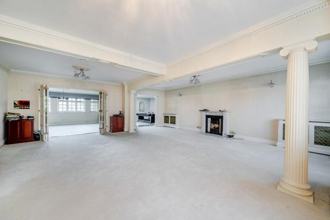 5 GRANGE AVENUE, Grange Avenue, London photo 4