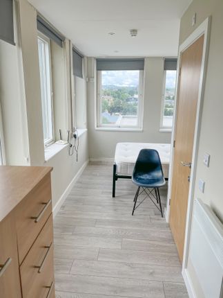 Thumbnail Room to rent in Colonnade House, 201 Sunbridge Road, Bradford, West Yorkshire