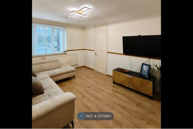 Holmshaw Close, London photo 3