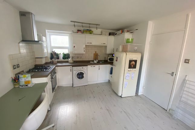 Flat for sale in Pound Close, Topsham, Exeter