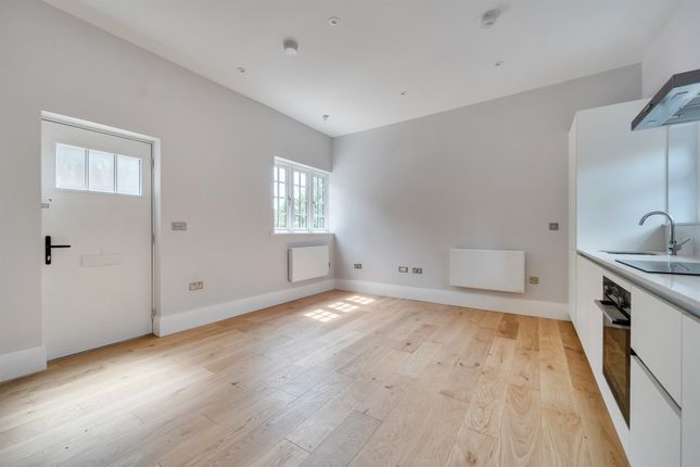 Cottage 2, Hermitage Place, Maidenhead photo 3