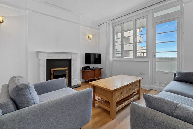 Flat 22, Osborne Court The Parade, Cowes photo 3