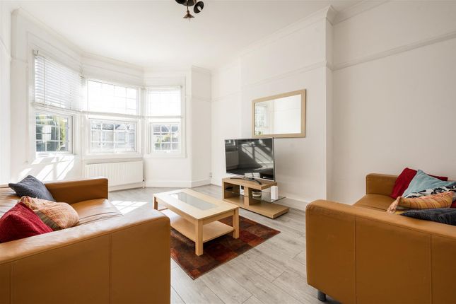 22B, Chadwick Road, Leytonstone photo 2