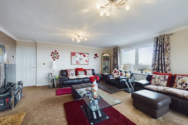 Flat for sale in Royal Beach Court, North Promenade, Lytham St. Annes