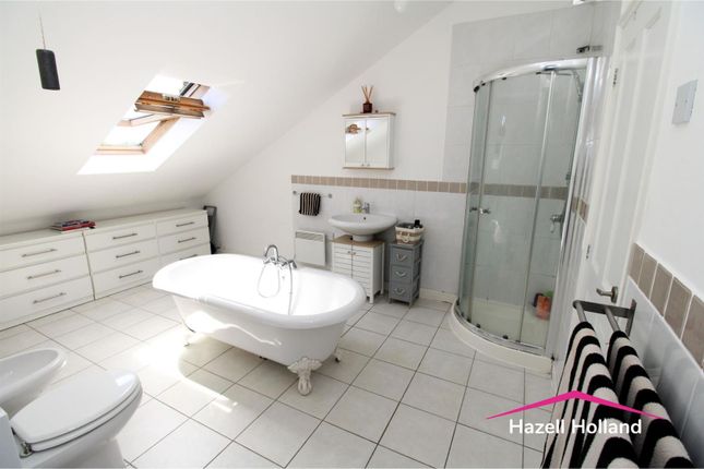 35, Mill Road, Hawley, Dartford photo 4