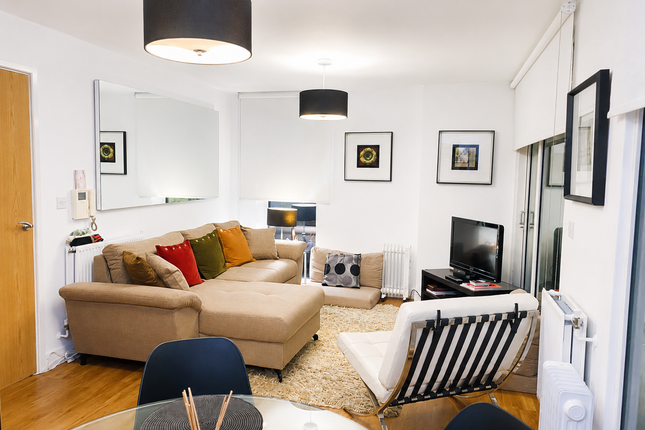 Wonder House, Roseberry Place, London photo 2