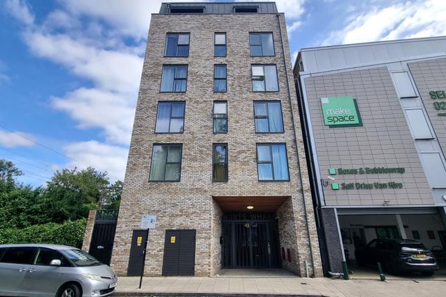 Flat 103, Huntswharf House, London photo 2