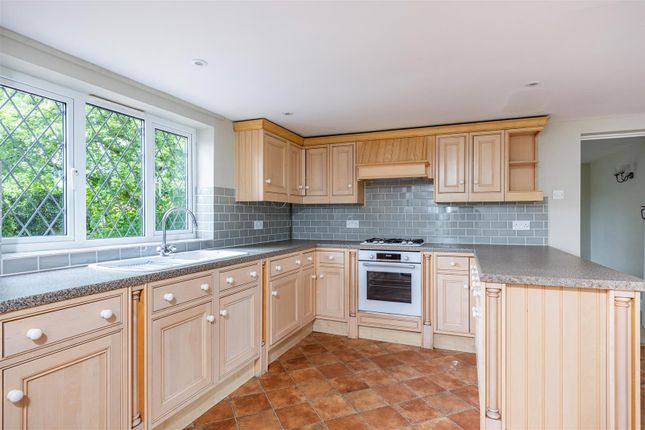 Summerfields, Cranleigh Road, Wonersh photo 2