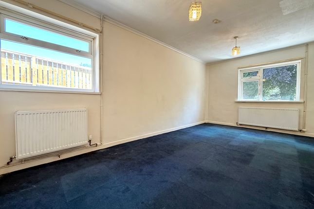 2 Waungron, Glynneath photo 2
