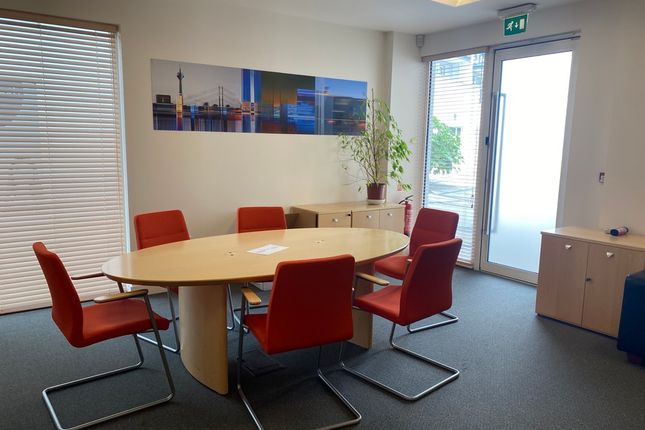 Office to let in No 20, Point Pleasant, Wandsworth, London