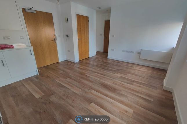 Thumbnail Flat to rent in Mill Reef House, Newbury