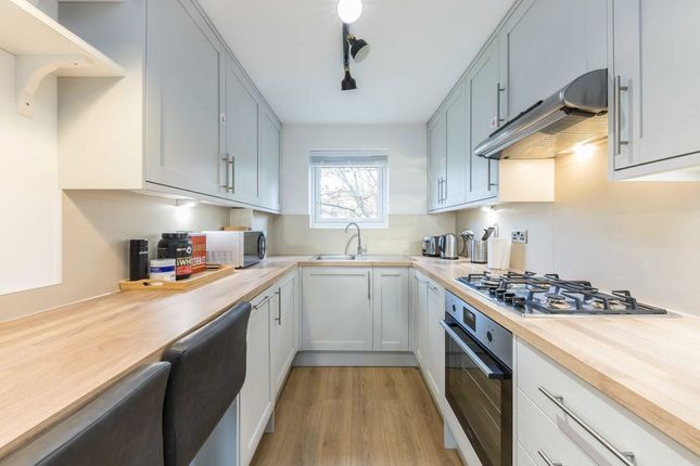19, Anstice Close, London photo 3