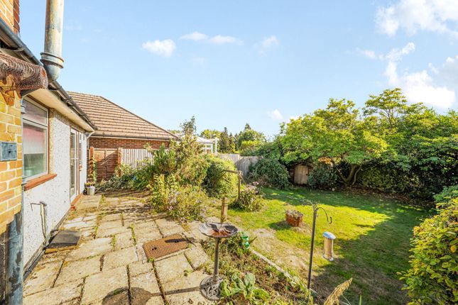 1 Frank Woolley Road, Tonbridge photo 4