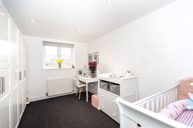Flat for sale in Beaumont Avenue, Richmond