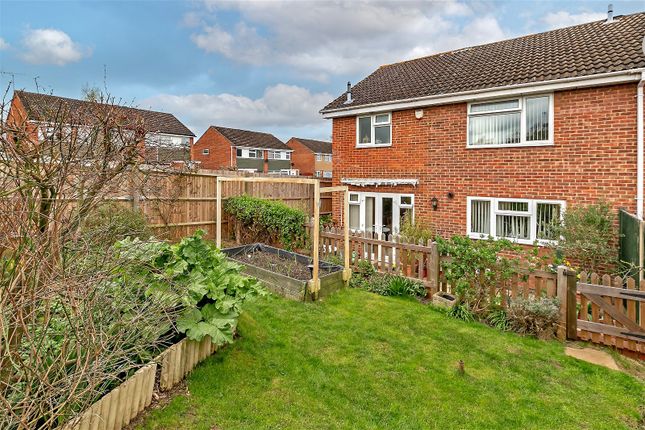 Thumbnail Terraced house for sale in Orchard Way, Knebworth