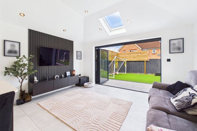 30, Turnstone Drive, Gloucester photo 4