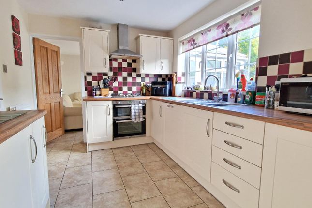 Waveney Close, Bicester photo 2