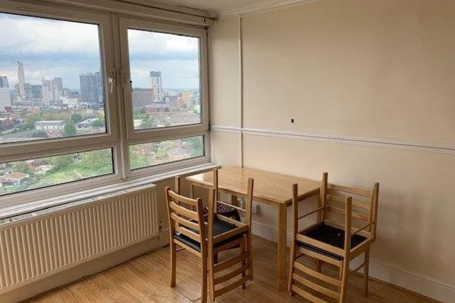 Flat 110, Brassett Point, London photo 3
