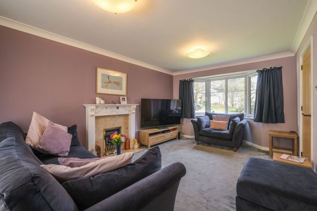 54, Haywood Avenue, Huddersfield photo 3