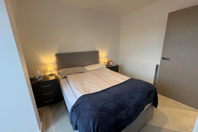Flat 11, Manchester photo 4